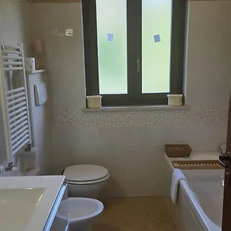 Casa Adelaide - A Stone's Throw From Rome